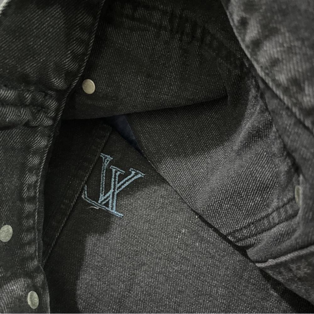 Louis Vuitton 24SS Collection Gradient Monogram
Denim Jacket - Picture 8 of 11